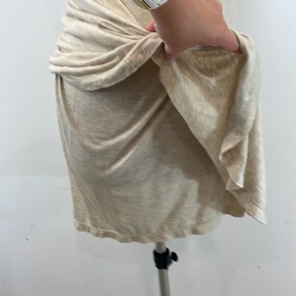 Miik Long Two Layer Beige Top Sleeveless - Picture 5 of 10